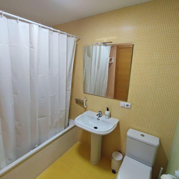 Apartamentos Motilla Del Azuer Даймиел Екстериор снимка