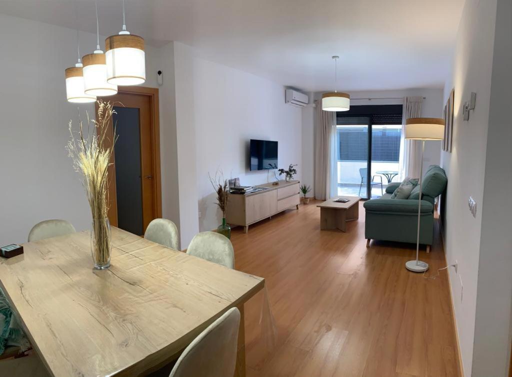 Apartamentos Motilla Del Azuer Даймиел Екстериор снимка